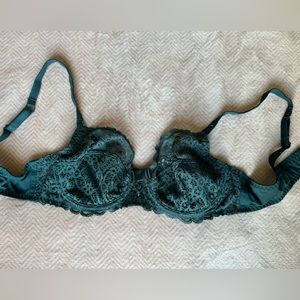 DIM bra - size 34B